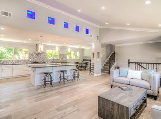 2750 Canary Dr, Costa Mesa, CA 92626