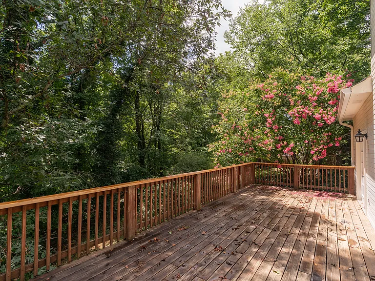 7830 Cove Ridge Dr — Photo 38
