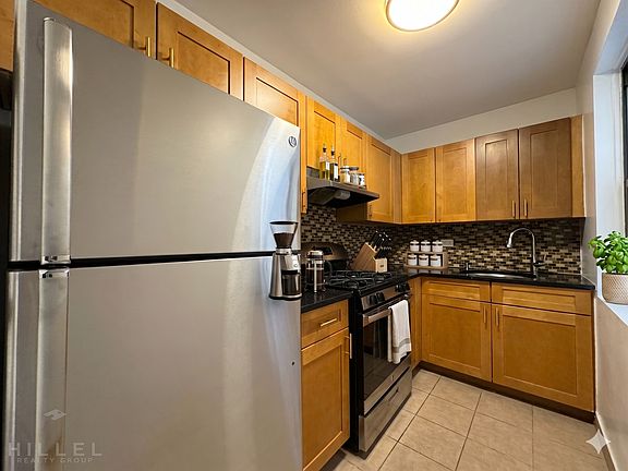 5th image of 3324 Parsons Blvd #6MM