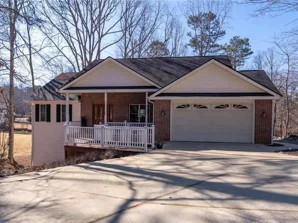 439 Cane Creek Landing Rd, Seneca, SC 29672