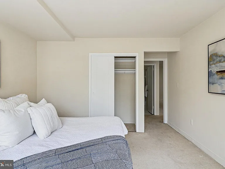 1111 Arlington Blvd #431 — Photo 27