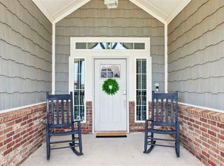 11225 SW 30th St, Yukon, OK 73099