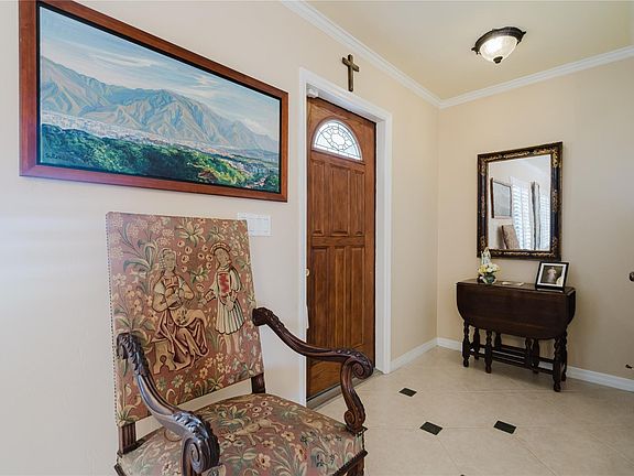 5th image of 4440 NE 27th Avenue