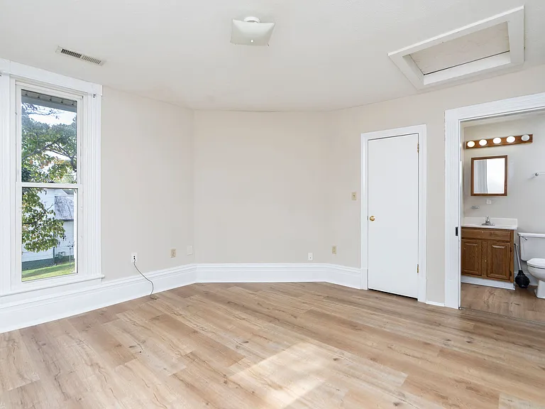 409 S Linden Ave #B — Photo 10