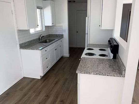4th image of 395 E Welby Ave