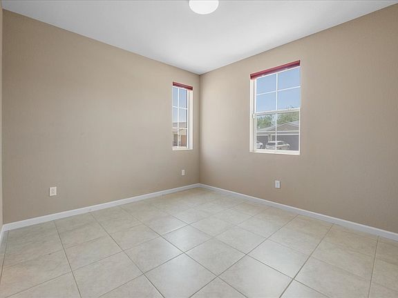 3rd image of 2228 Butte Creek Dr