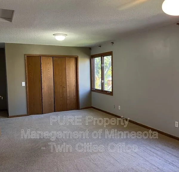 10025 Beard Ave S — Photo 8