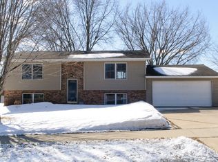 714 36th St SW, Rochester, MN 55902