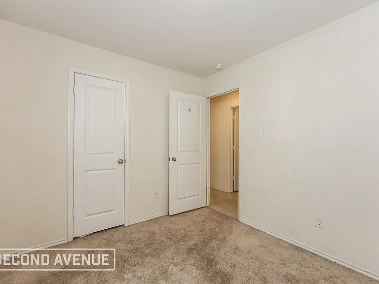 8738 Texas Risinger Dr — Photo 16
