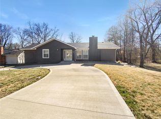 1716 Woodstream Ct, Saint Louis, MO