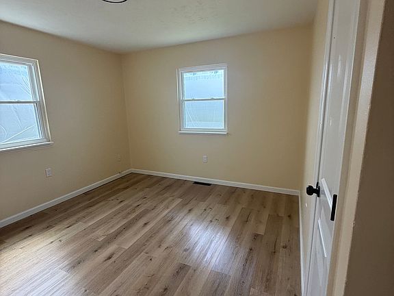 5th image of 3200 B Ave