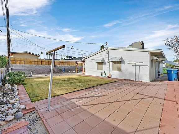 5th image of 1704 Hassett Ave
