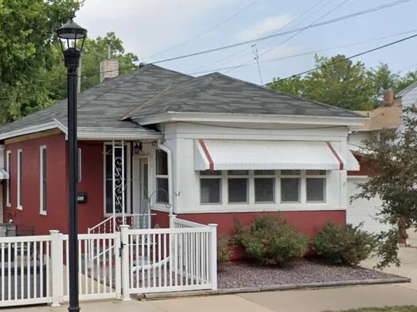 915 Cass STREET, La Crosse, WI 54601