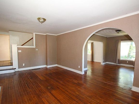 4th image of 1308 Philadelphia Dr