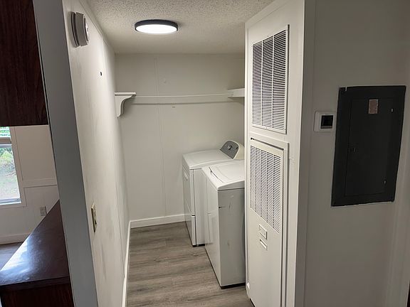 5th image of 237 NE 69th St