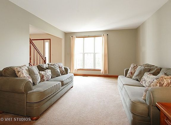 3rd image of 512 Belmont Pkwy