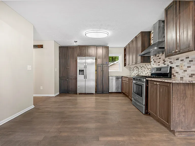 5075 N Bridges Dr — Photo 10