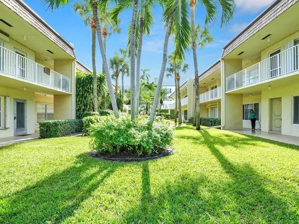 632 Snug Harbor Drive #D14, Boynton Beach, FL 33435