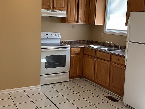 5th image of 339 Woodale Dr