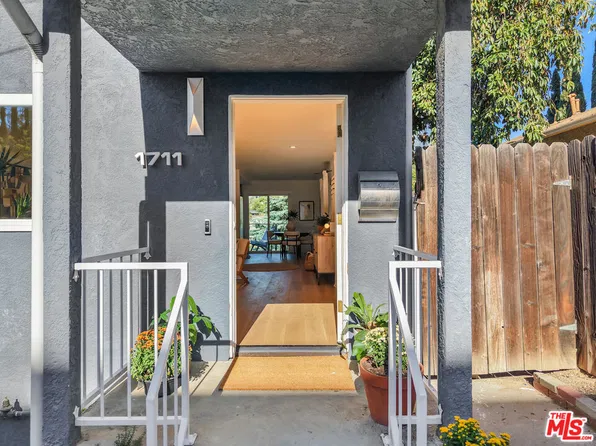 1711 Bridgeport Dr, Los Angeles, CA 90065