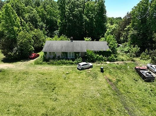 2nd image of 311 Sharon Rd
