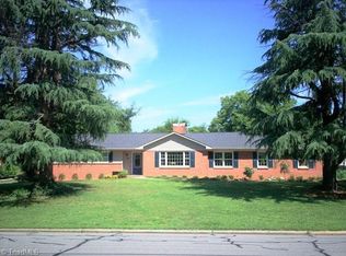 2424 Greenwich Rd, Winston Salem, NC 27104