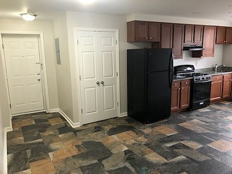1st image of 671 Lincoln Ave