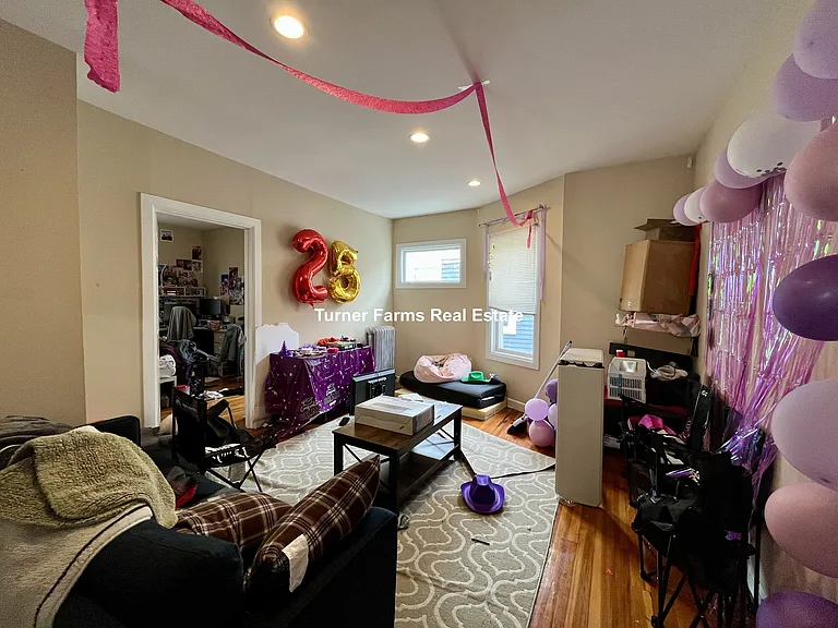 25 Sudan St #3A — Photo 6