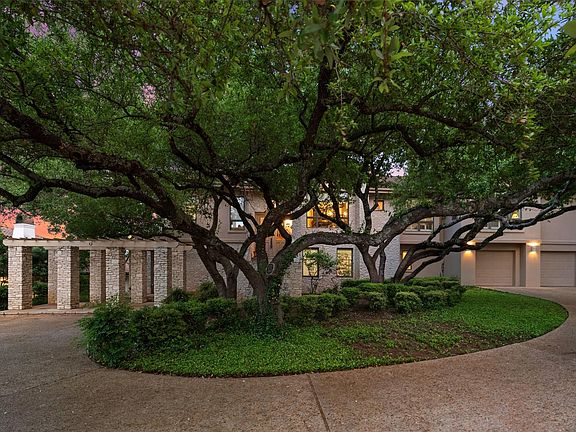 2nd image of 3 Crabapple Ct