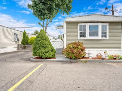 660 Beverage Hill Ave, Pawtucket, RI, 02861