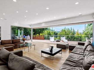 3567 Woodcliff Rd, Sherman Oaks, CA 91403