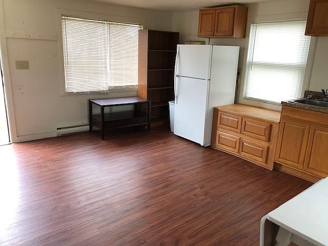1st image of 211 Tompkins St