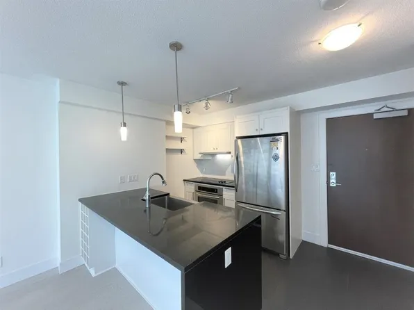 888 Homer St #7F, Vancouver, BC V6B 0H7