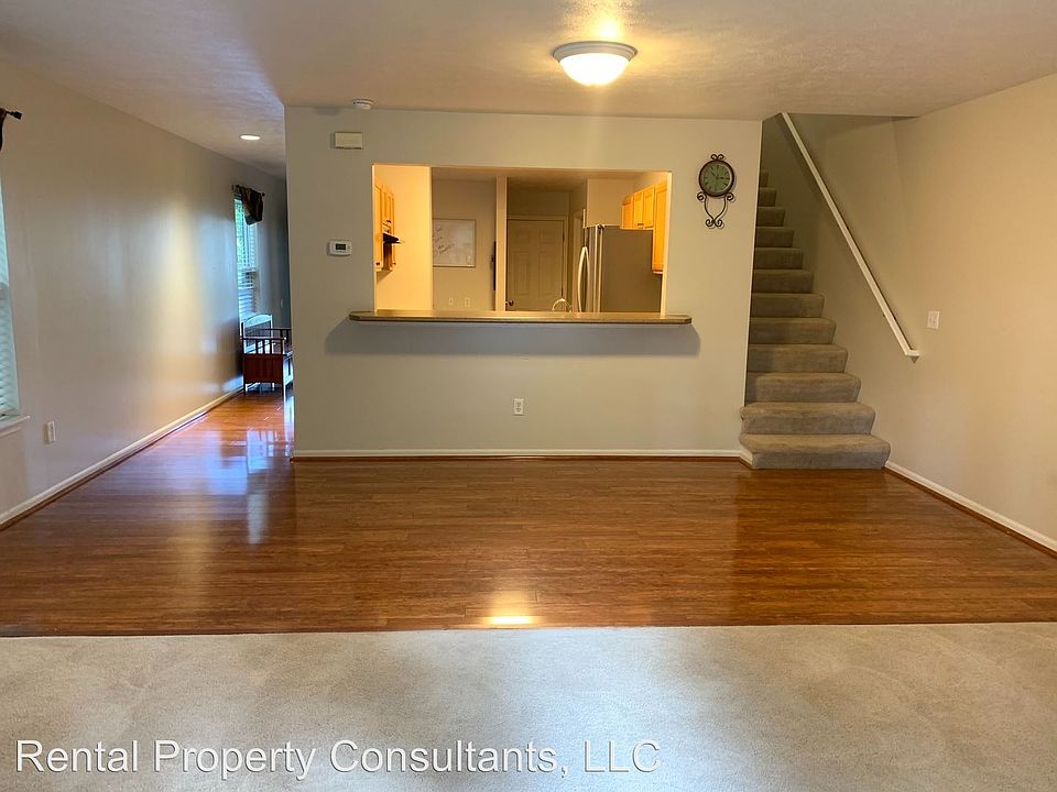 1st image of 1769 Park Trl NE