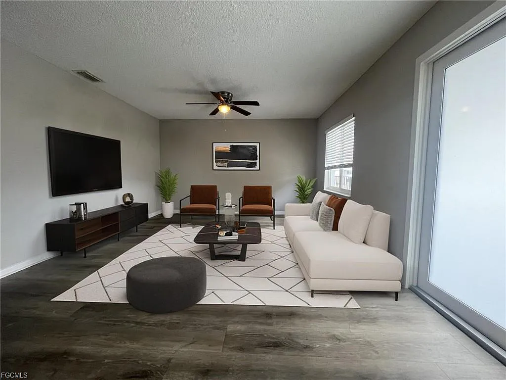 22 Plex 120-1248 SE 7th St-639 SE 13th Ave - 1 — Photo 2