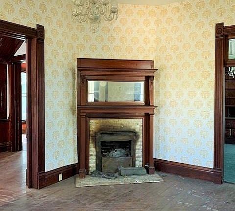 3rd image of 704 Avenue I