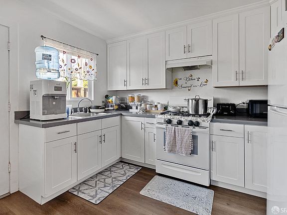 5th image of 1742 Kentfield Ave