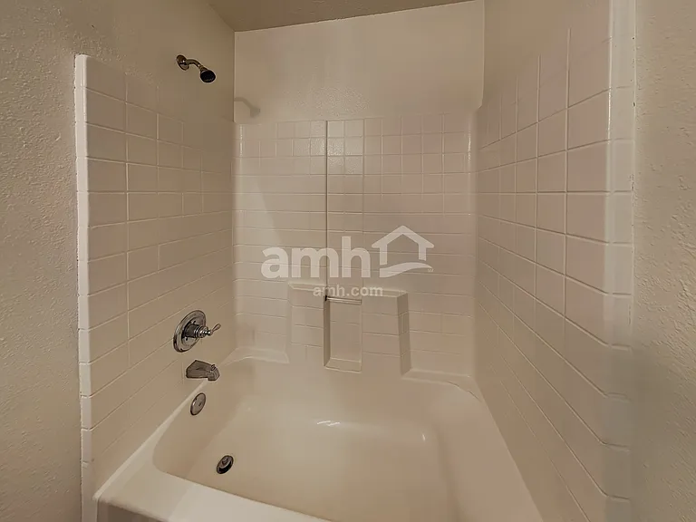 766 E Martin Lakes Dr — Photo 18