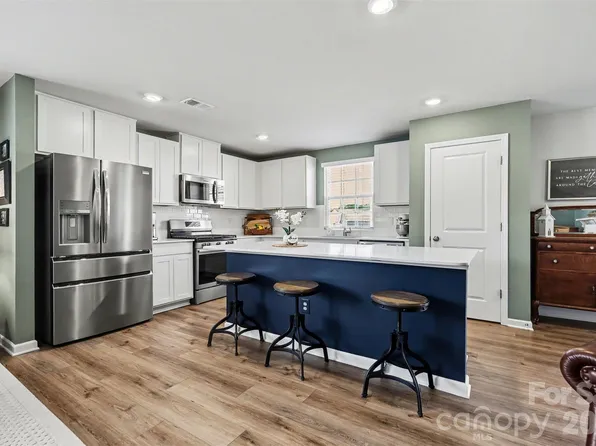 633 Mile Creek Rd, Edgemoor, SC 29712