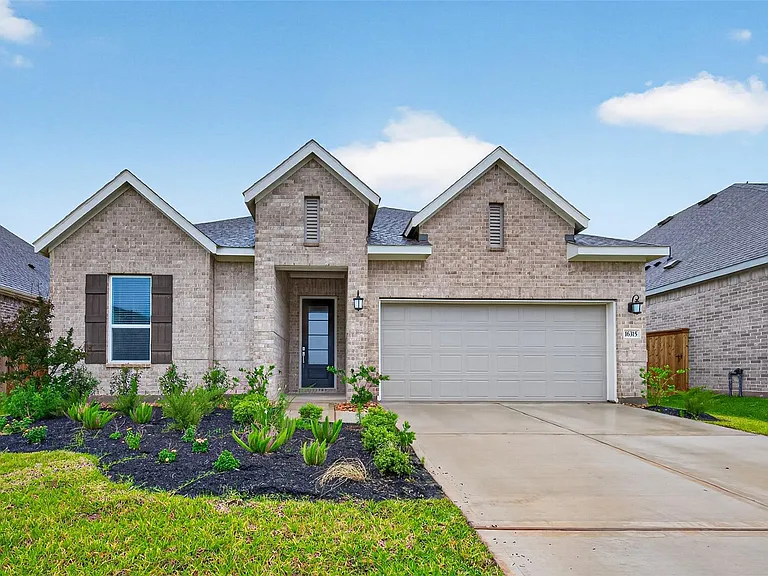 16315 Mesquite Field Dr — Photo 1