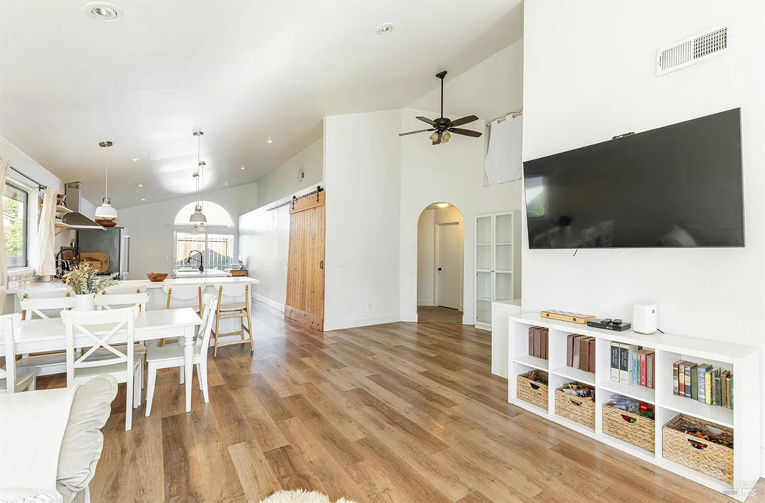 690 Claudius Way - Photo 5