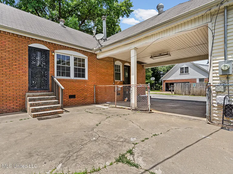 8846 Millbranch Rd — Photo 22