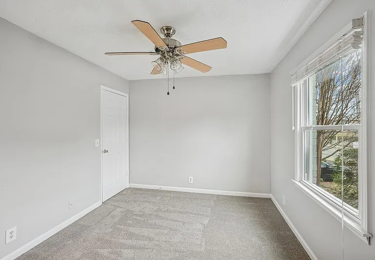 1808 Edgehill — Photo 7