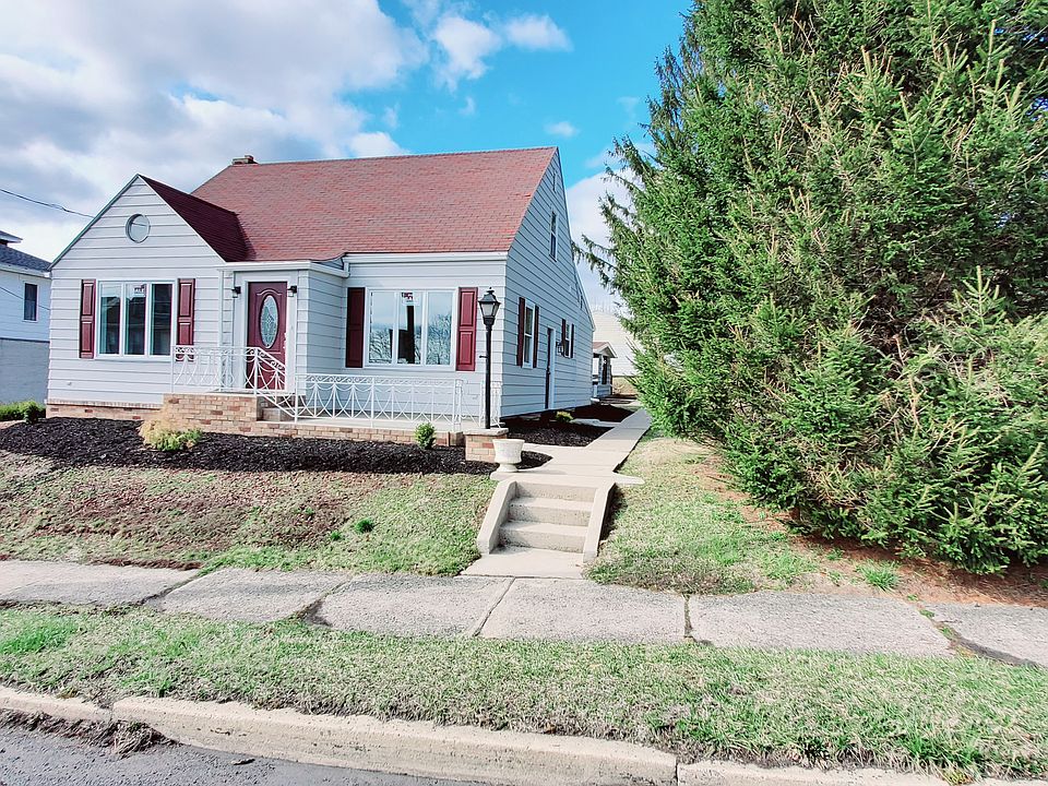 1st image of 417 E Oak St