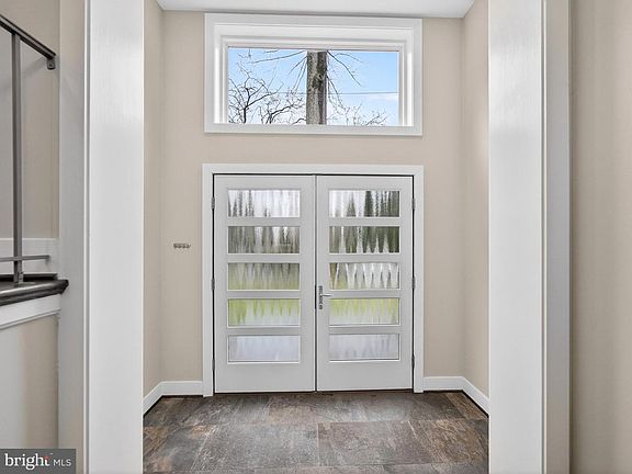 5th image of 5807 Maiden Ln