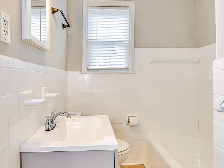 2066 Greene St — Photo 2