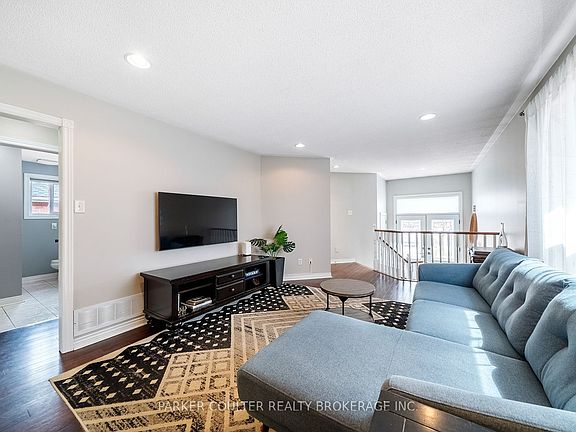 4th image of 216 Mapleton Ave
