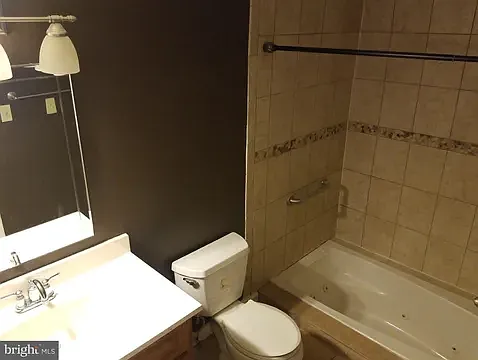 3325 Huntley Square Dr — Photo 12