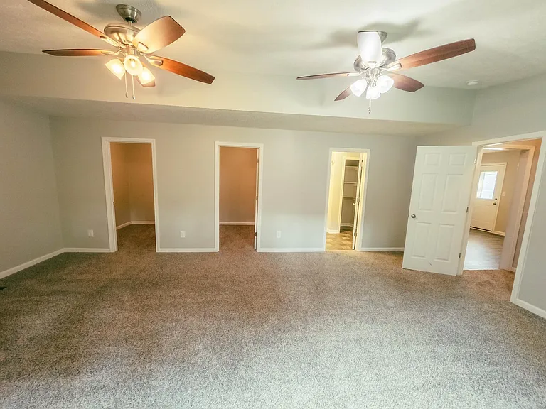 200 Rowland Cir — Photo 15