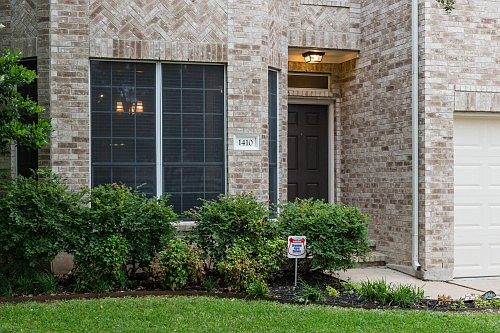 4th image of 1410 Gator Creek Dr